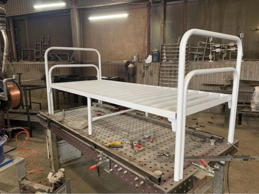 Bed metal KU1