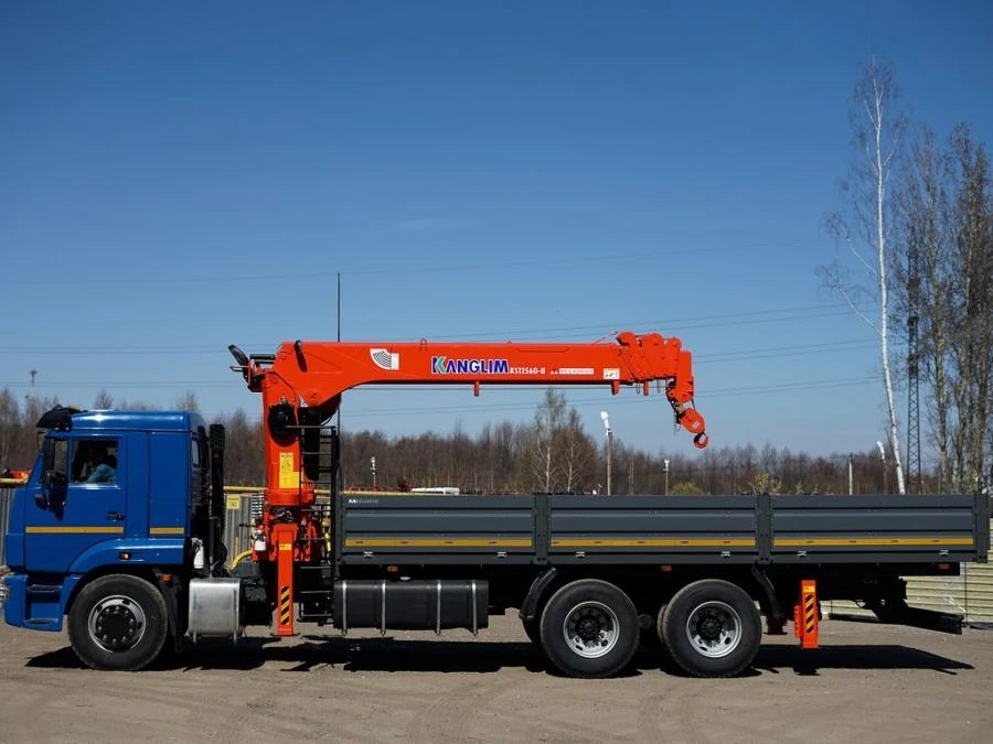 Special purpose vehicle with KMA type hydraulic loading crane on the basis of KAMAZ 65117 and its modifications 64K12N-UB