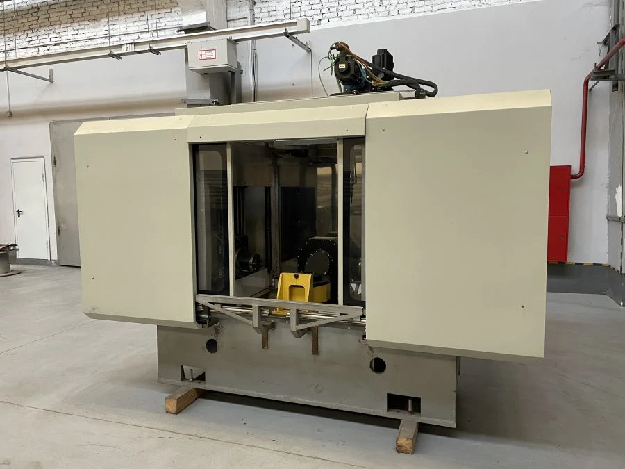 VFC 800 model machining centre