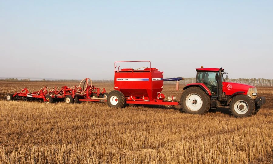 Pneumatic seeding complex "Agrator-7300"