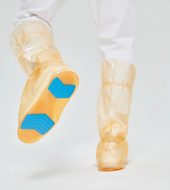 Personal protective equipment for feet made of polyvinylchloride film material: special additional decontaminated footwear