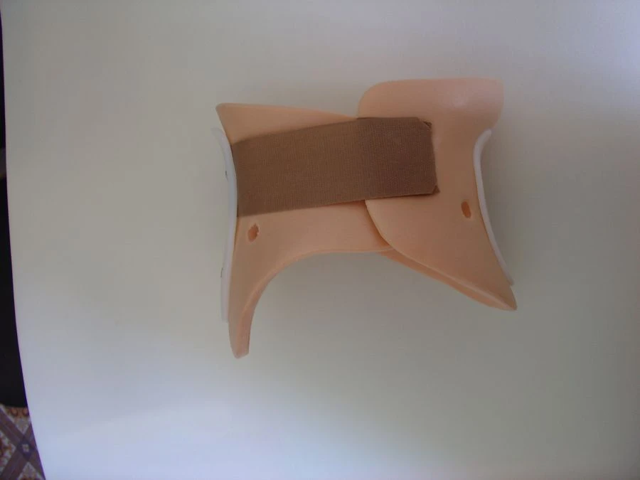 Head holder of semi-rigid fixation