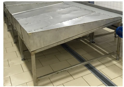 Inclined table