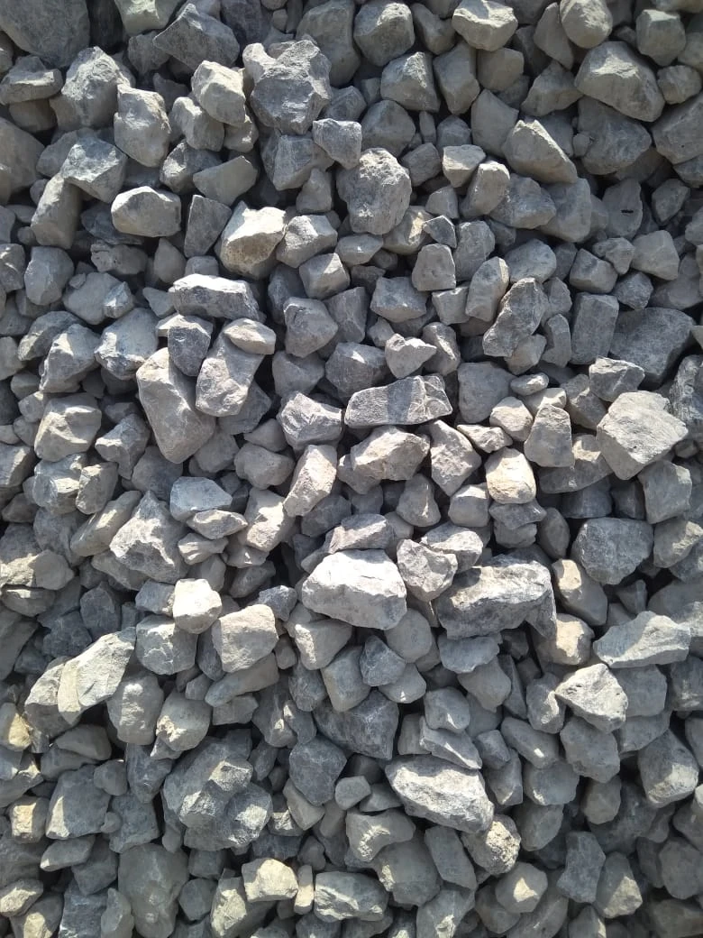 Mixtures of crushed rock fractions for road construction from 4 to 16 mm.