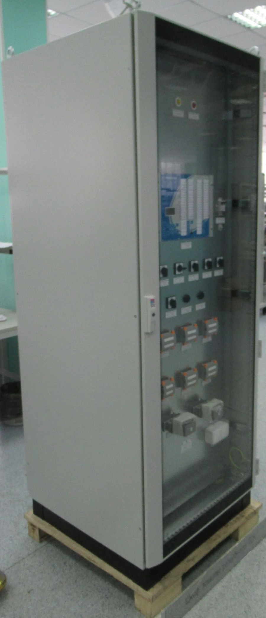 Typed relay cabinet type SHRT