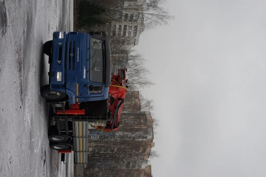 Special purpose vehicle with KMA type hydraulic loading crane on the basis of KAMAZ 65117 and its modifications 64K00N-UP