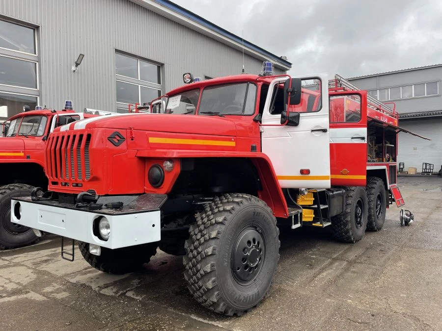 Fire tank truck AC 4,0...9,0-40, -40/4, -50, -60, -70, -70/4 (5557), type 4344-08, modification 4344A4 on the chassis of modific