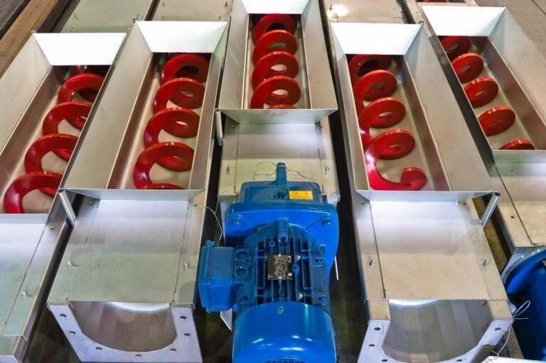 Electrically driven screw conveyor