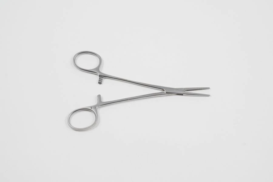 VZ-Z-62-1 Vascular haemostatic clamp, thin, straight, 160 mm.