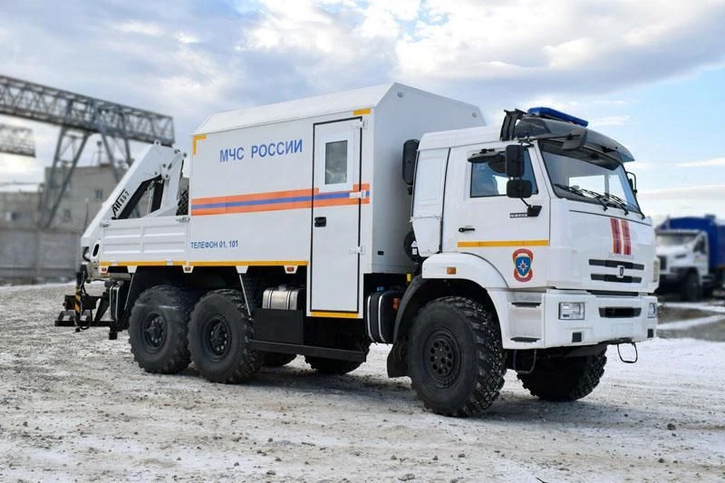 Emergency rescue vehicle with CMU (version with CMU: ANT 27-1, ANT 15-5TL, ANT 20-5TL, ANT 24T-2, ANT 10LM, ANT 10MM produced by