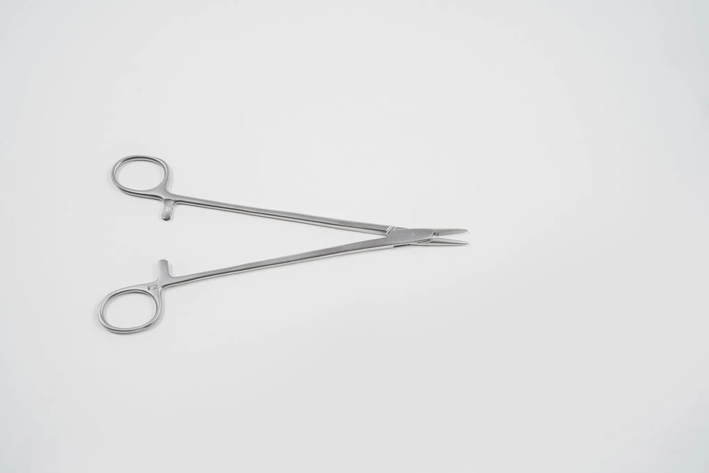 Vascular Needle Holder - Front View