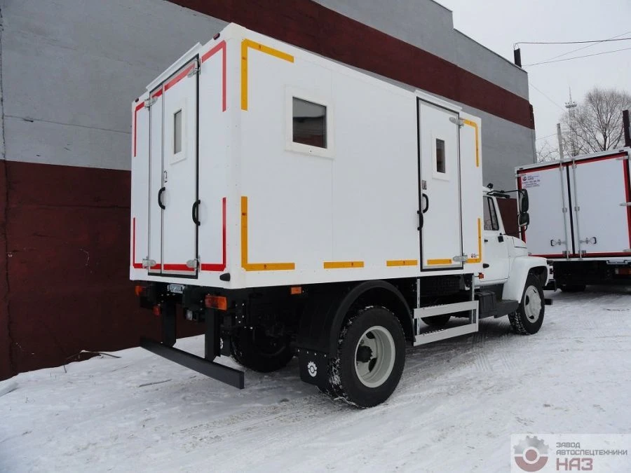 Vehicles for servicing oil and gas wells type 47121, modification 47121E on the basis of GAZ 33098 chassis