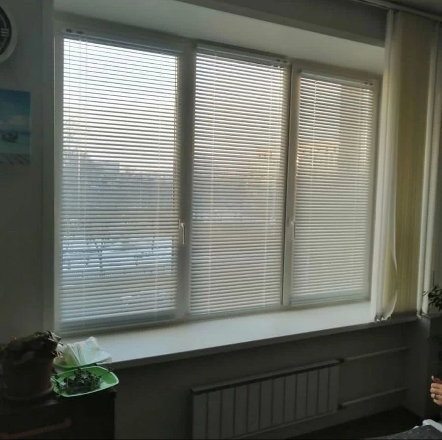 Horizontal blinds