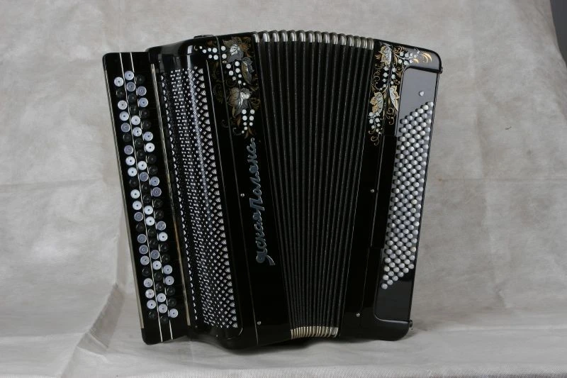 Concert two-voice accordion "Yasnaya Polyana" 67x120/57-II