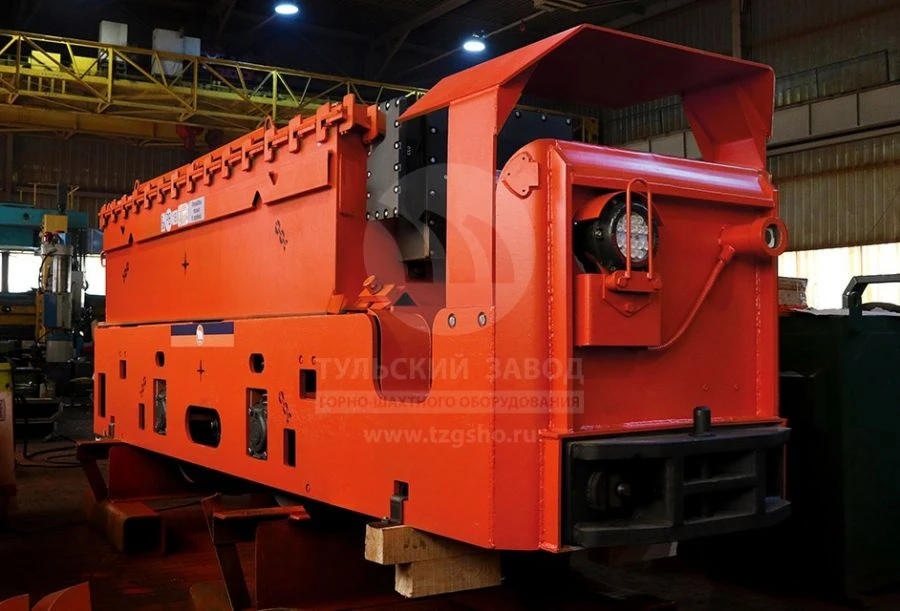 Battery mine electric locomotives