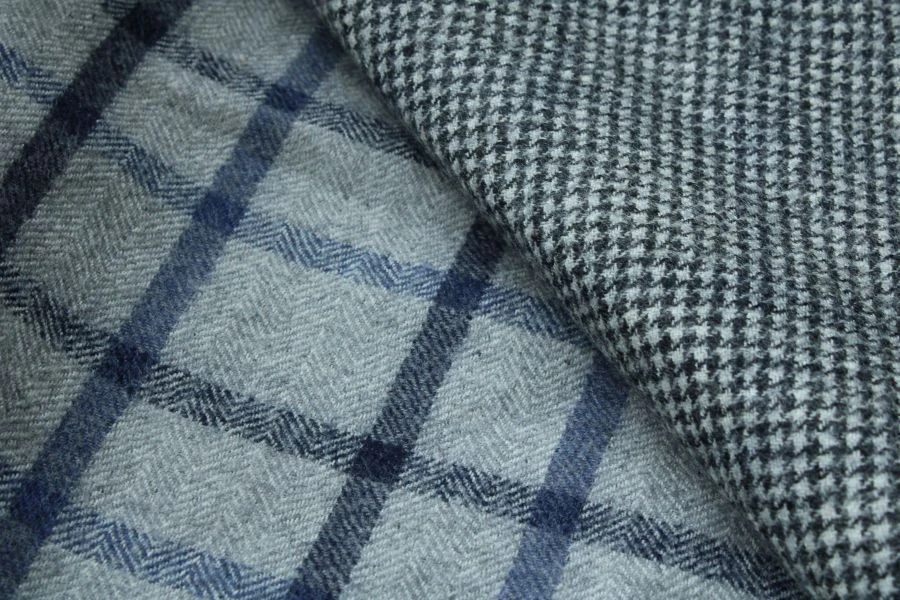 Woollen worsted suit fabric Article No. 19c01-DYA, colour 5-4