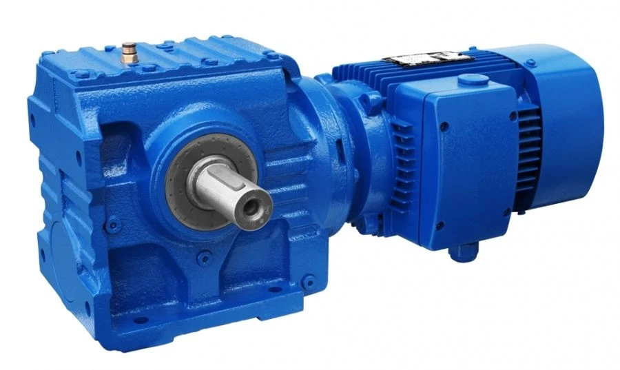 Cylindrical worm gearbox and gearmotor