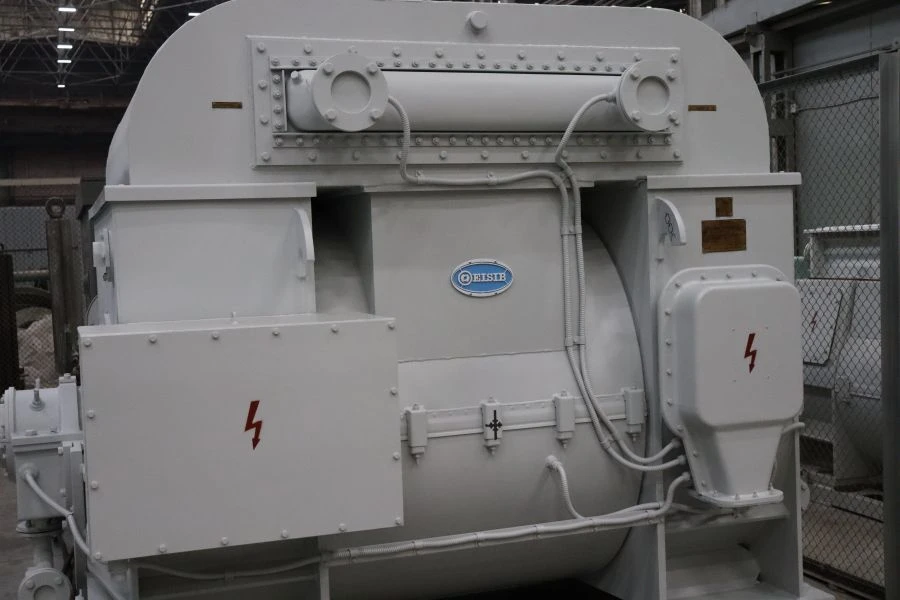 Asynchronous electric motor 4AZM-4000/6000
