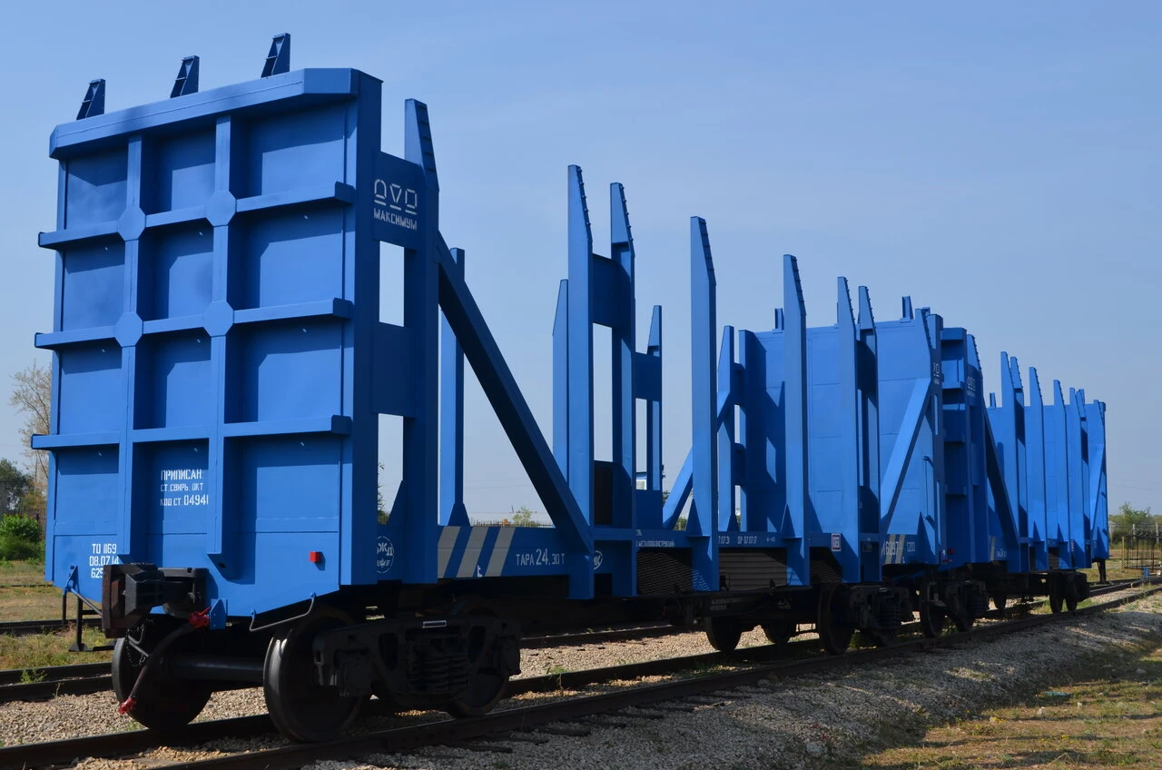 Platform for carriage of timber, large containers and pipes model 13-9744-02 project 4522-06.00.00.00.000