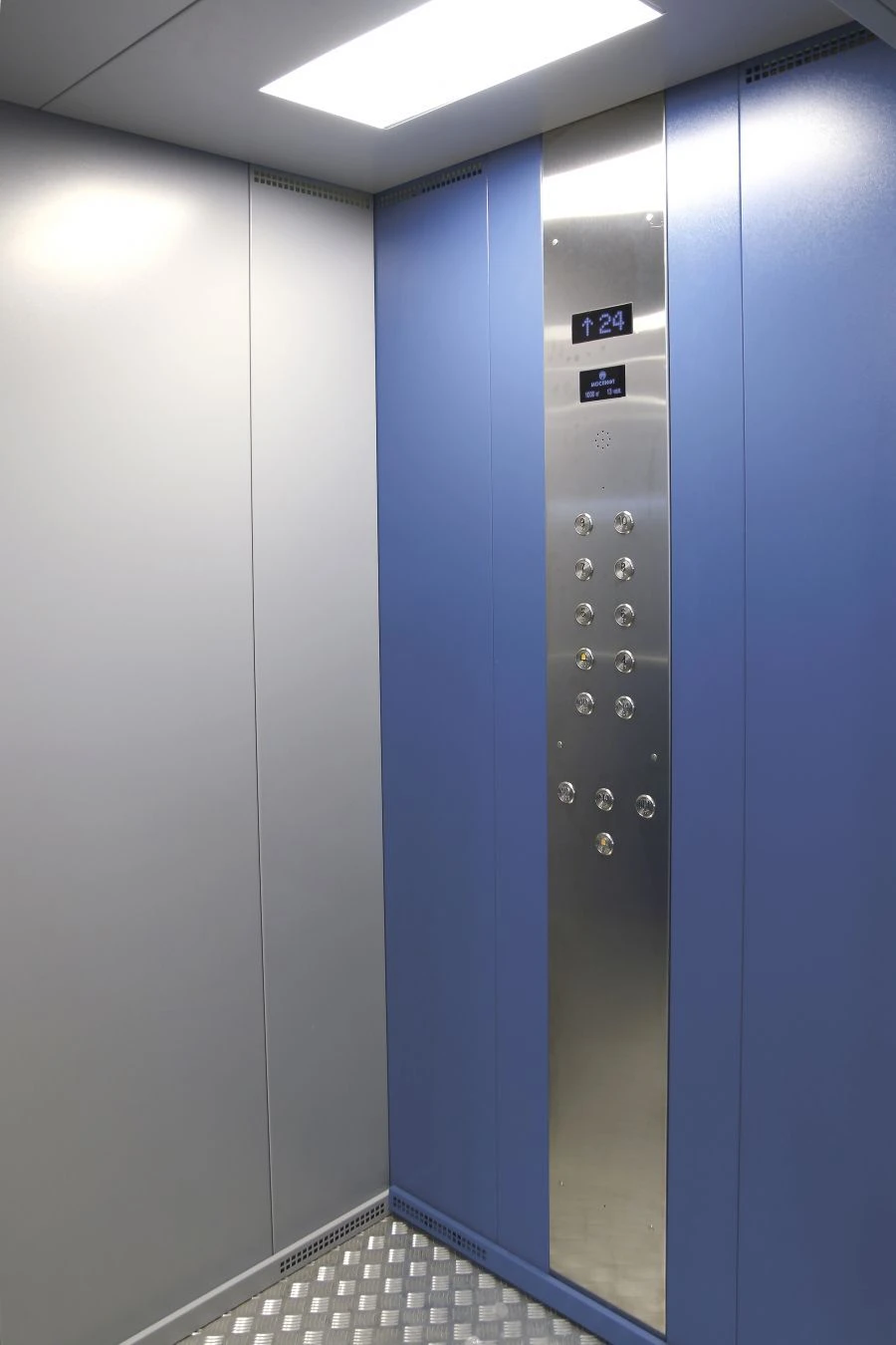Passenger lift with a capacity of 1000 kg, cab speed 1 m/s with upper machine room
