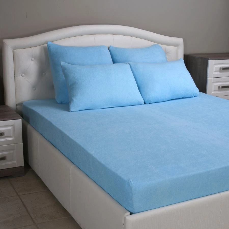 Knitted bed linen set
