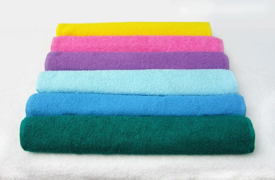 Smooth-dyed cotton terry cloths