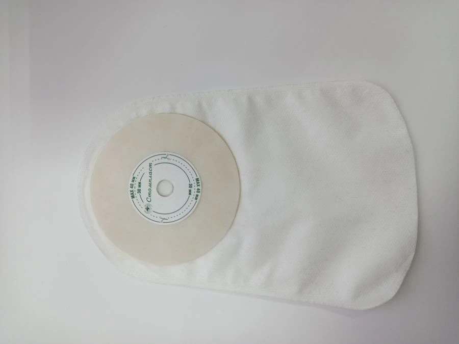 Stomplast one-component undrained colostomy bag with one-sided soft liner, with filter, diameter of the cut-out stencil
