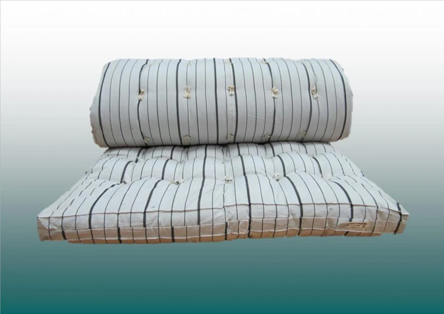 Cotton wool mattress made of blended fabrics with cotton wool filling