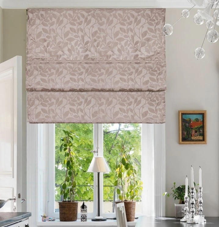 Roman curtain