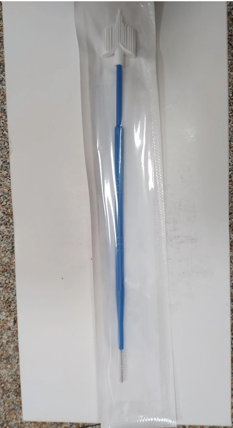 Urogenital polymeric single-use sterile urogenital probe Cytobrush with cervical brush according to TU 32.50.13-006-34102723-2