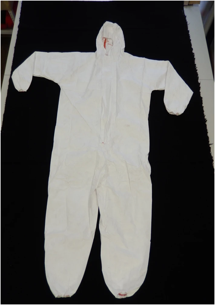 Single-use non-sterile isolation suit SIMPATICA 1-01/1-02/1-03/1-04/1-05 as part of SIMPATICA T