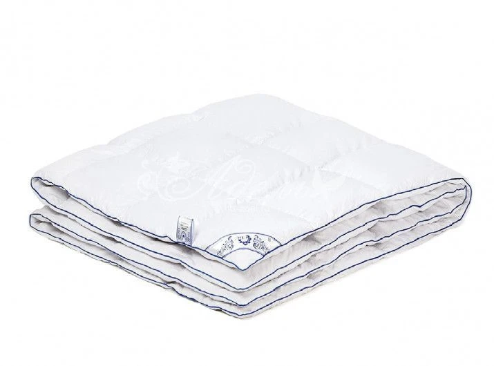 Blankets made of polyester fabrics with feather-feather filling