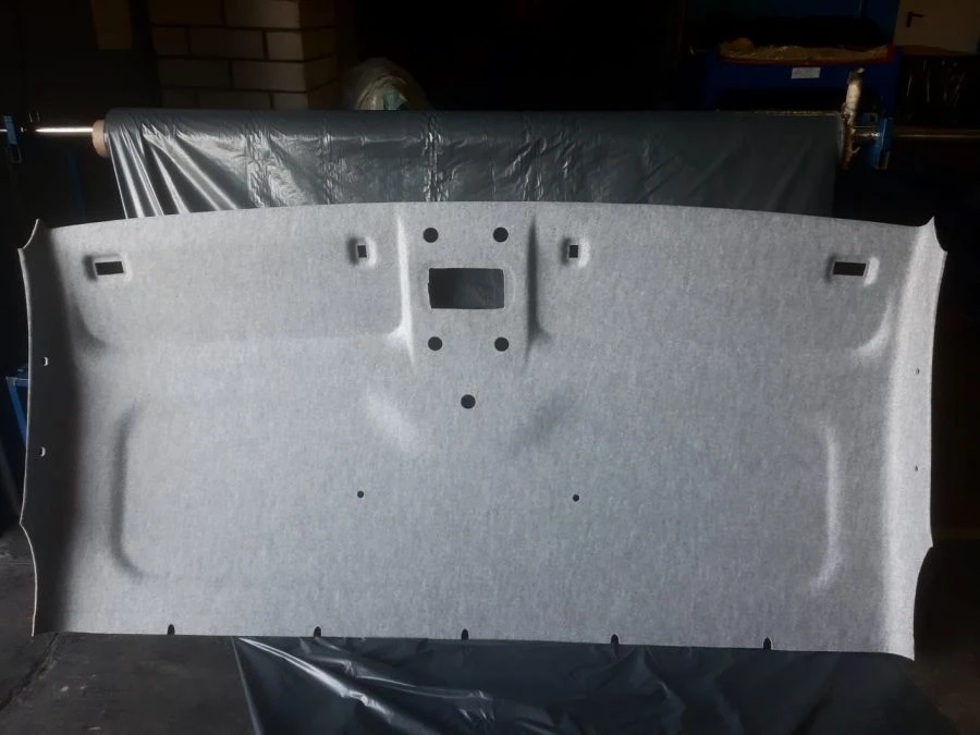 A21R23-5702010-10 Roof lining