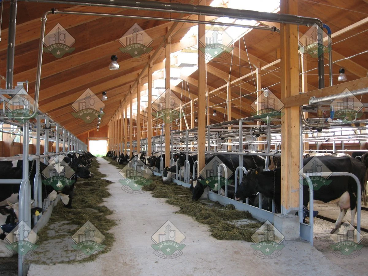 Livestock barn roof truss