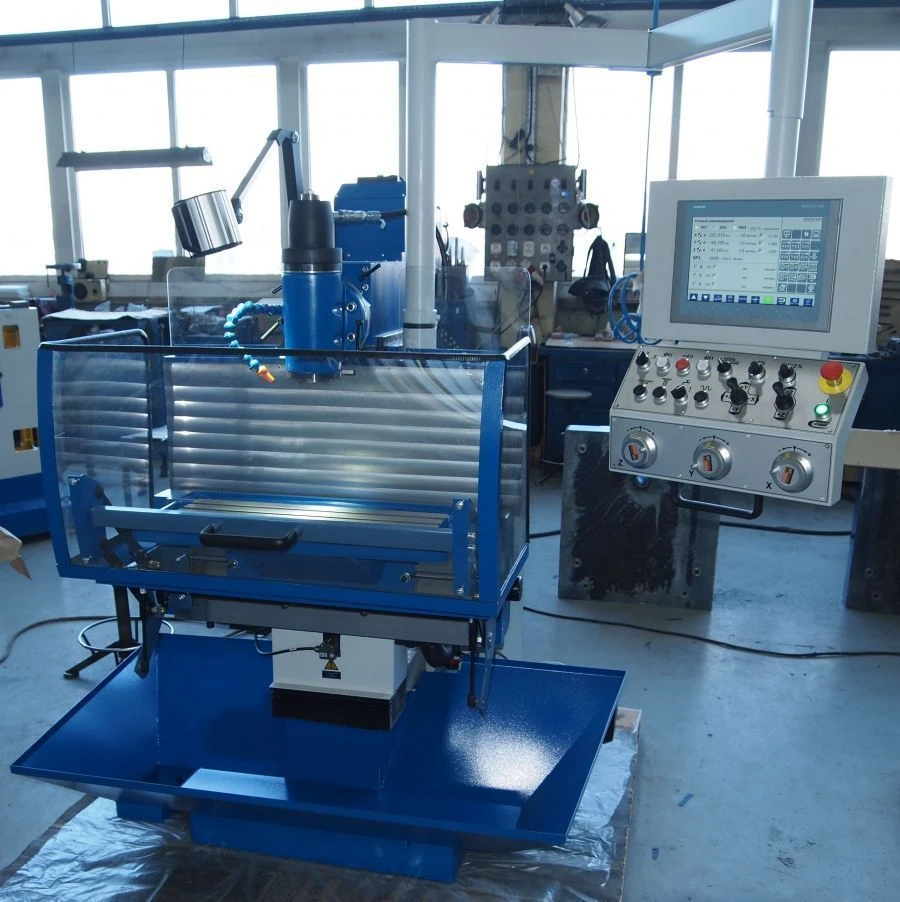 Universal milling machine model FS-300-01-3