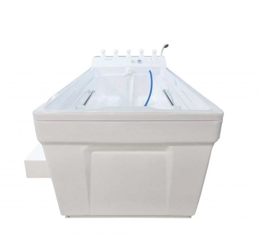 Bath tub "GOLFSTREAM", modification - aeromassage, with PDM, with chromolamps: PDM/A18/X