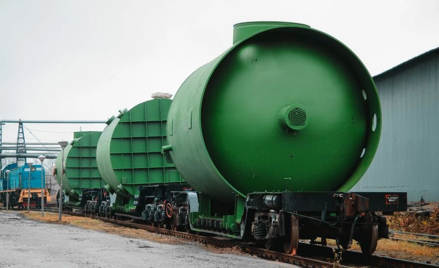Steam superheater separator