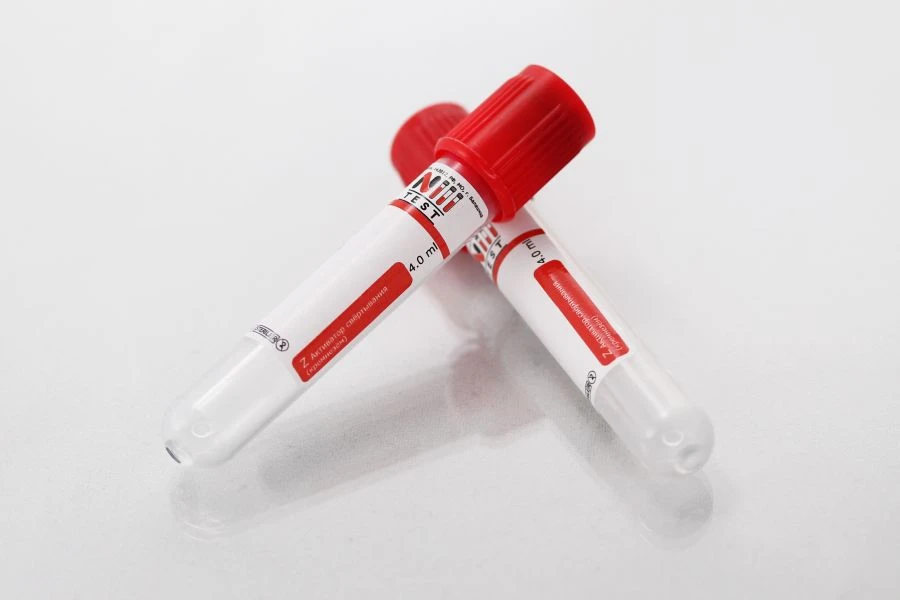 Vacuum sterile tube for blood sampling "NIII TEST" with filler in version 13*75 mm, 4,0 ml, active.