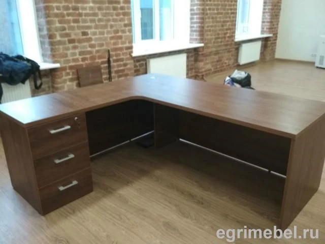 Corner table/RP-11