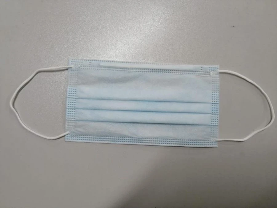 Medical mask, disposable, three-layer, made of nonwoven material