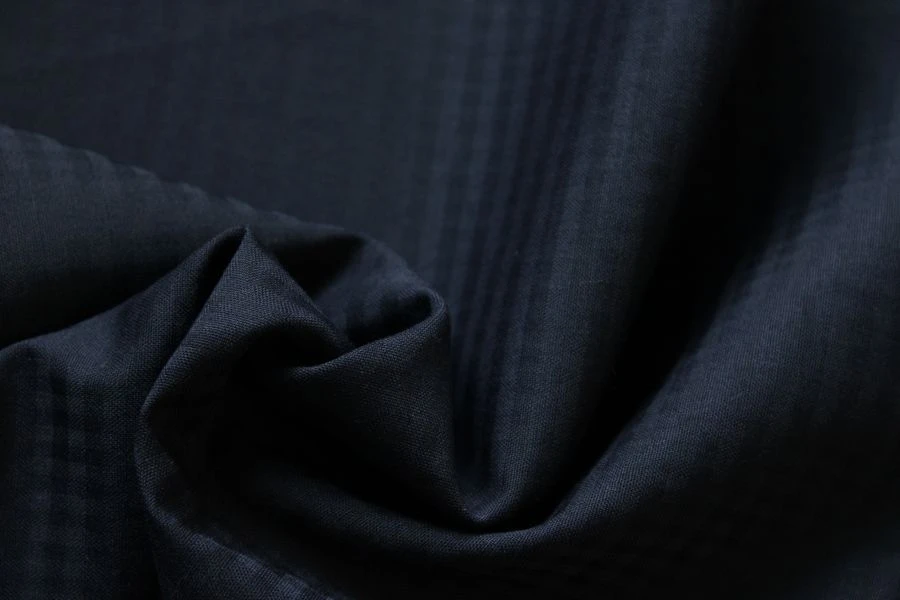Semi-sheer worsted worsted suit fabric Article No. 18c186cAR-DYA, colour 17-7