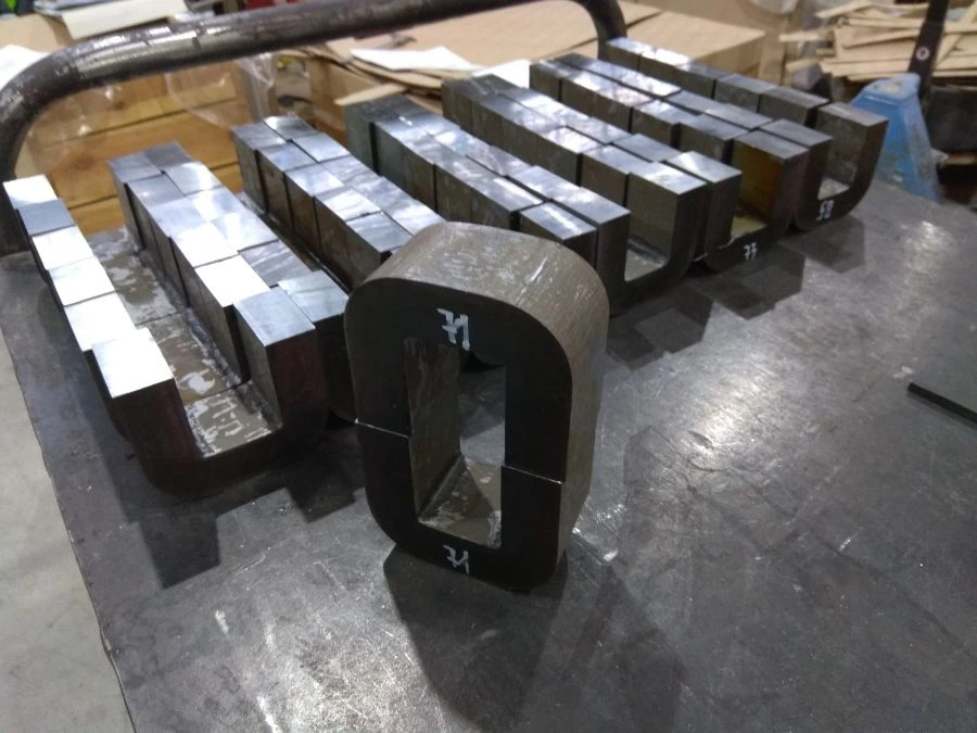 PL type magnetocouplers