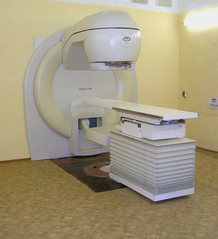 Linear electron accelerator ELLUS-6M