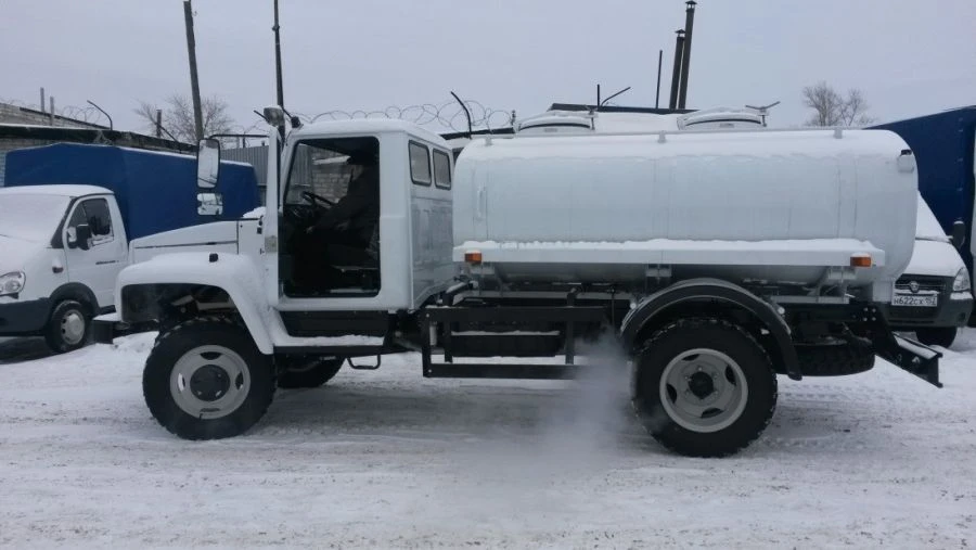 Motor vehicles for transportation of food liquids (tank truck) type 47120, modification 47120S on the basis of GAZ 33086 chassis