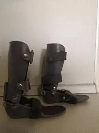 Ankle and knee joint apparatus