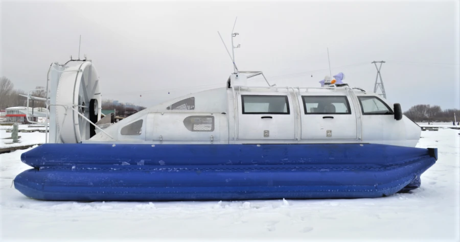 Amphibious hovercraft "MARS-10"