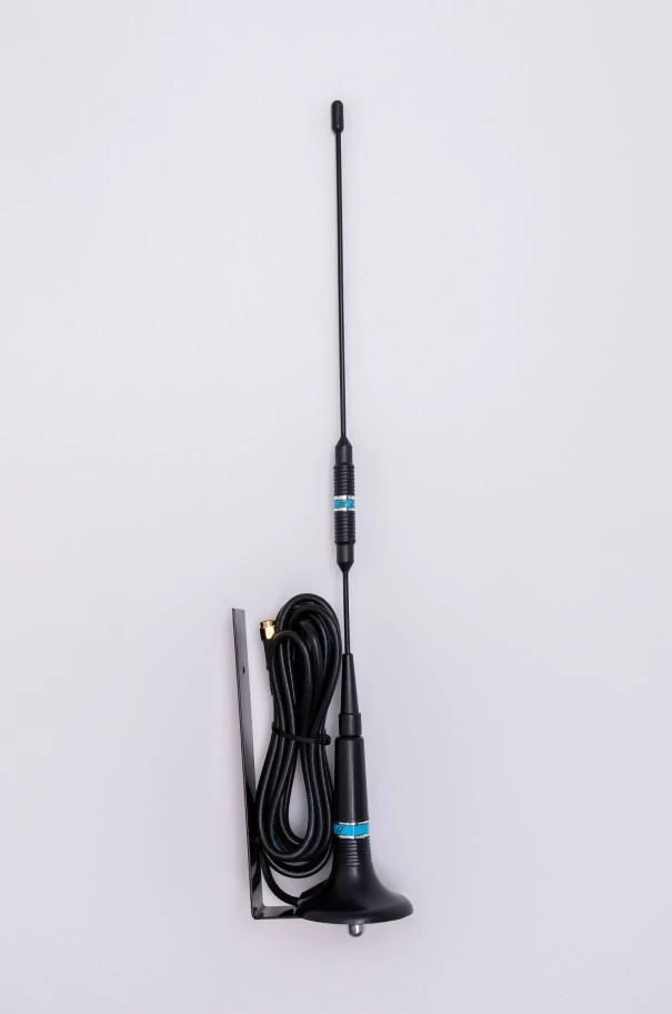 Antenna GSM 900/1800 711 F on bracket