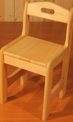 Adjustable pine chair without upholstery