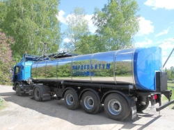 Semi-trailer for transport of oil products model 963922
