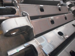 13479589 Welded longitudinal member on right side